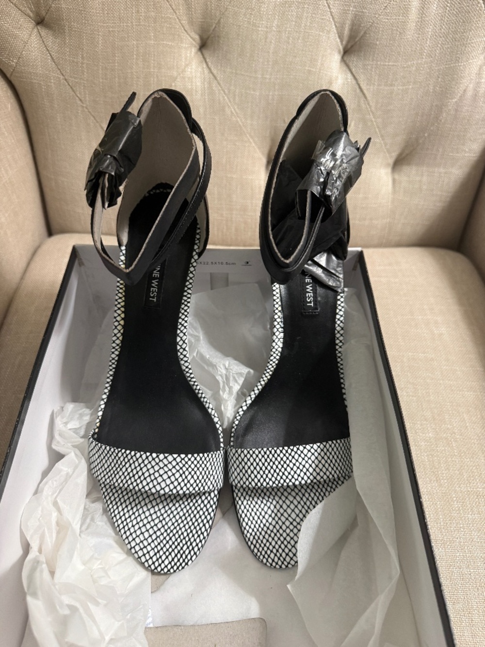 9 West Pruce NIB Size 11 sandals